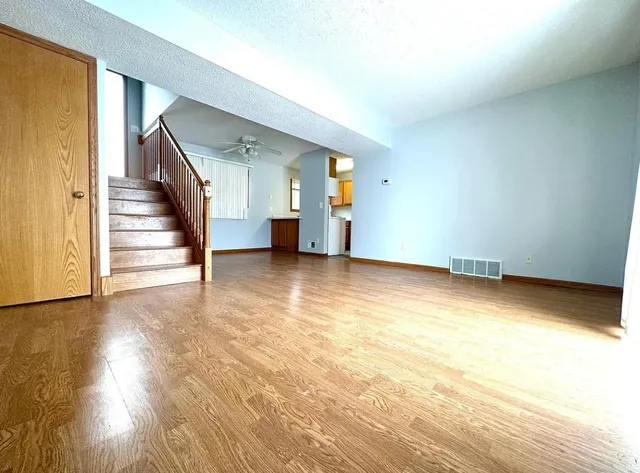 $2,000 | 3288 Dodd Lane, Eagan, MN 55121