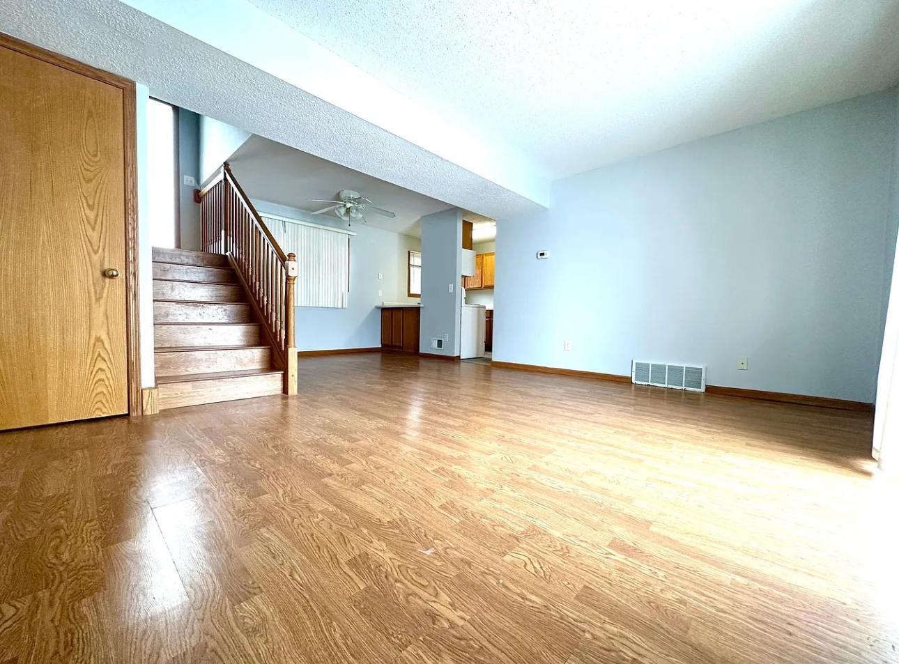 3288 Dodd Lane Eagan, MN 55121 - Photo 3 of 12