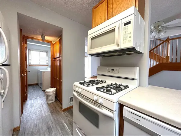 $2,000 | 3288 Dodd Lane, Eagan, MN 55121