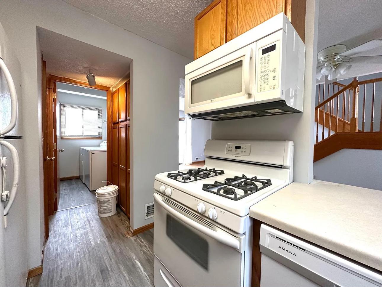 3288 Dodd Lane Eagan, MN 55121 - Photo 5 of 12