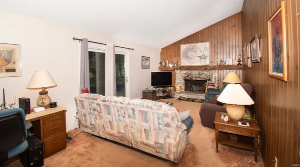 $374,500 | 505 Oak Crest Drive, Kendallville, IN 46755
