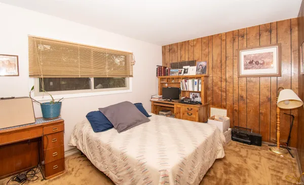 $374,500 | 505 Oak Crest Drive, Kendallville, IN 46755