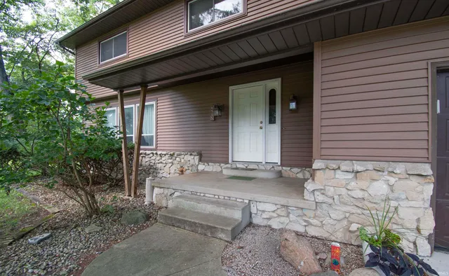 $379,900 | 505 Oak Crest Drive, Kendallville, IN 46755