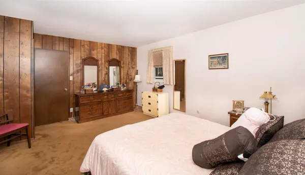 $374,500 | 505 Oak Crest Drive, Kendallville, IN 46755