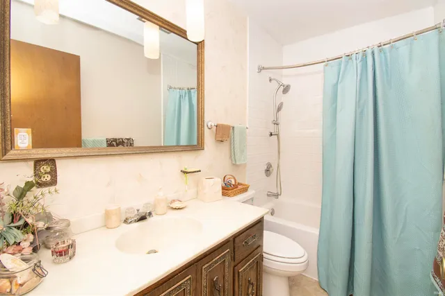 $379,900 | 505 Oak Crest Drive, Kendallville, IN 46755