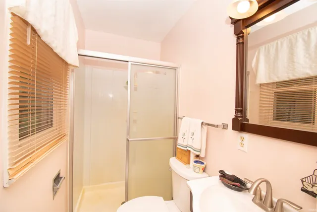 $379,900 | 505 Oak Crest Drive, Kendallville, IN 46755