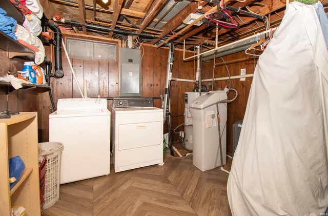 $379,900 | 505 Oak Crest Drive, Kendallville, IN 46755