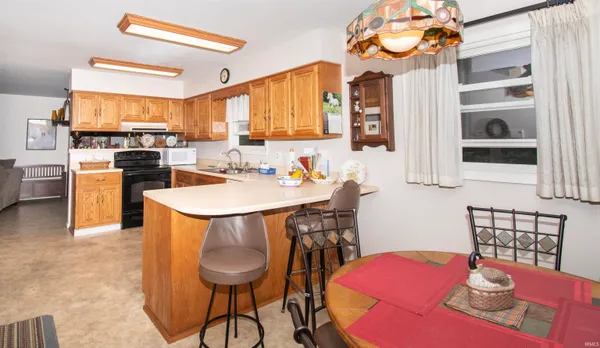 $374,500 | 505 Oak Crest Drive, Kendallville, IN 46755