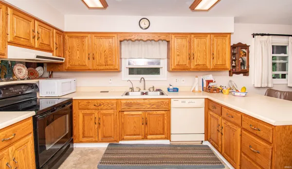 $374,500 | 505 Oak Crest Drive, Kendallville, IN 46755