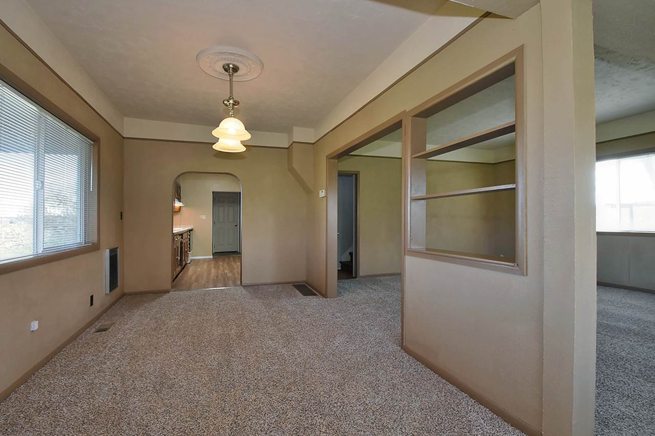 8303 South Hayford Road Cheney, WA 99004 - Photo 4 of 20