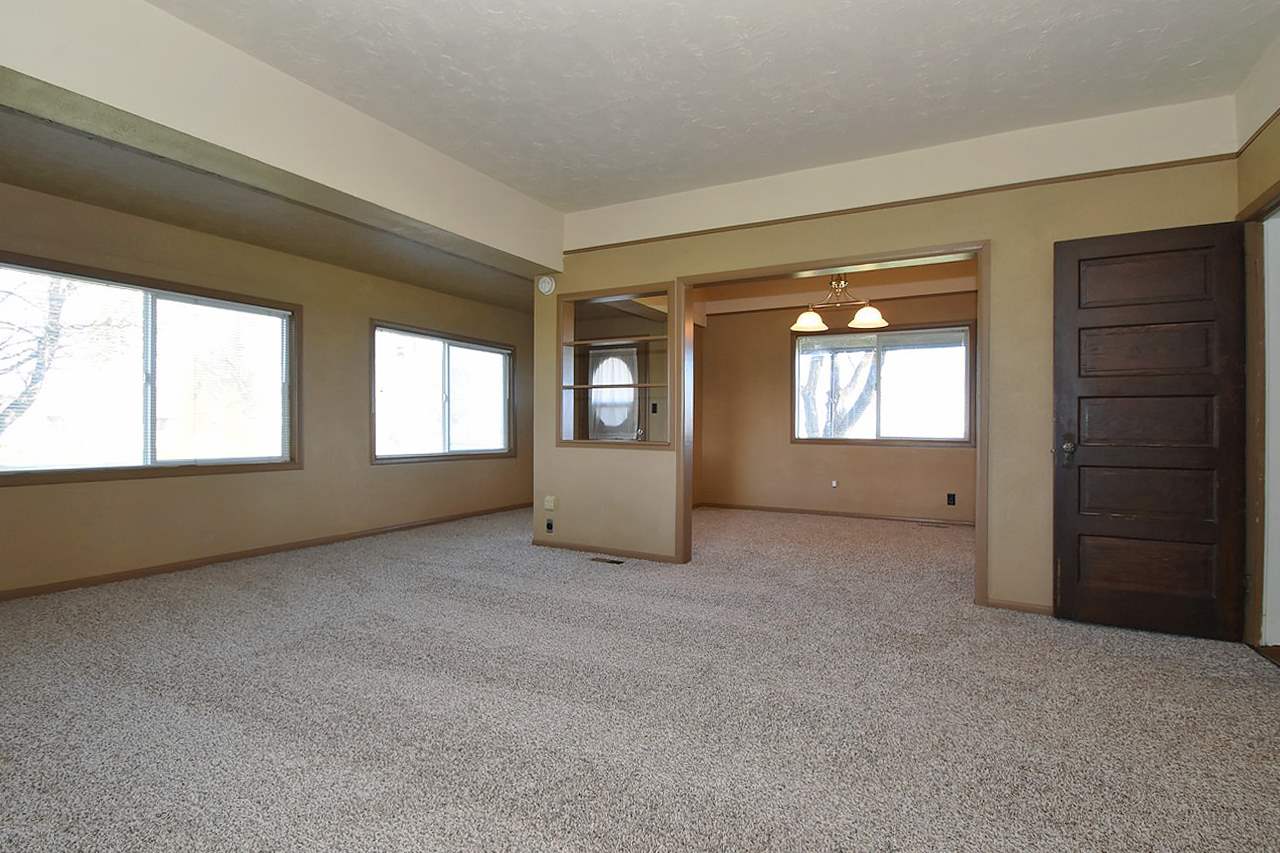 8303 South Hayford Road Cheney, WA 99004 - Photo 5 of 20