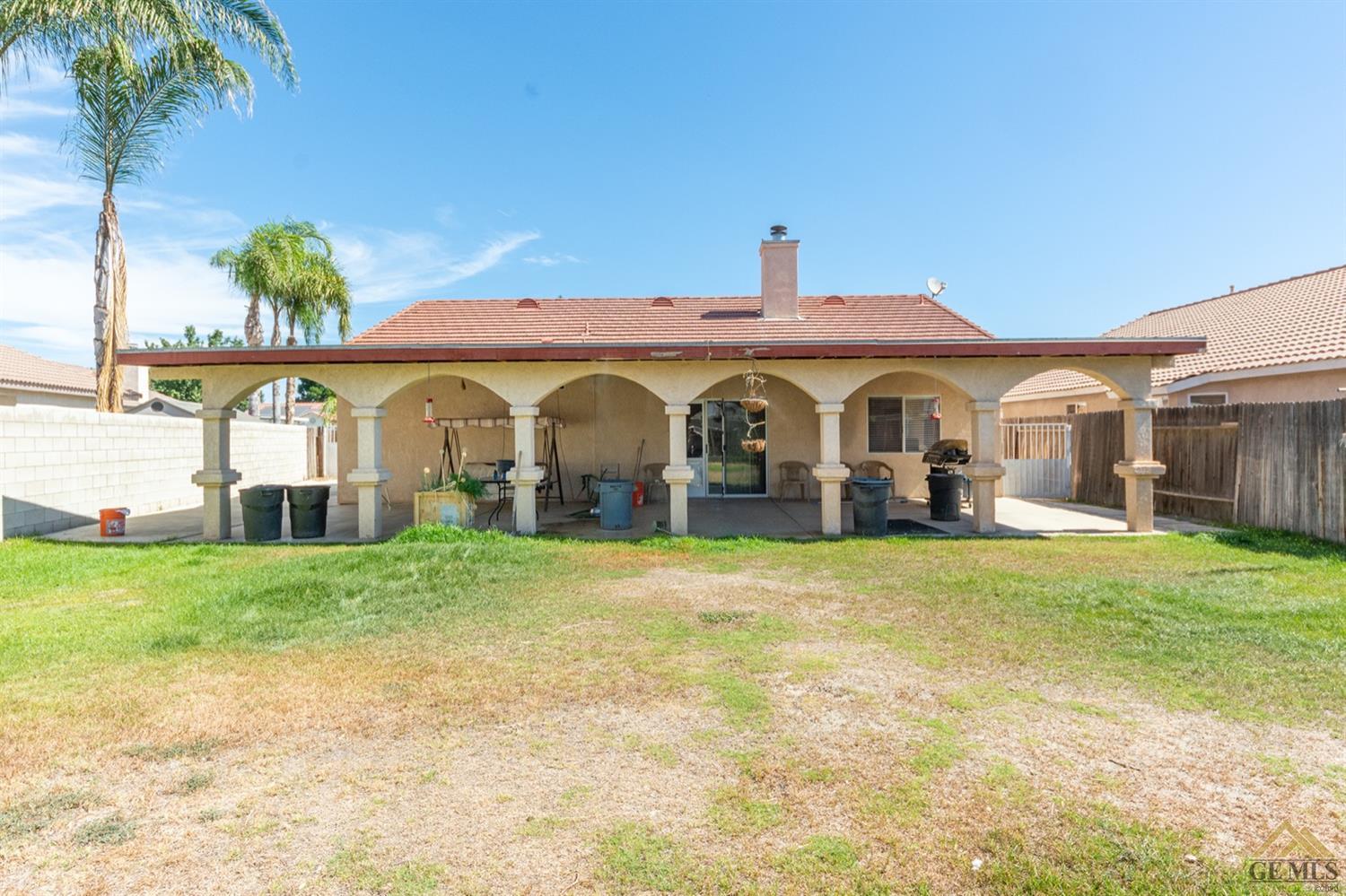 3903 Amherst Forest Road Bakersfield, CA 93313 - Photo 17 of 39