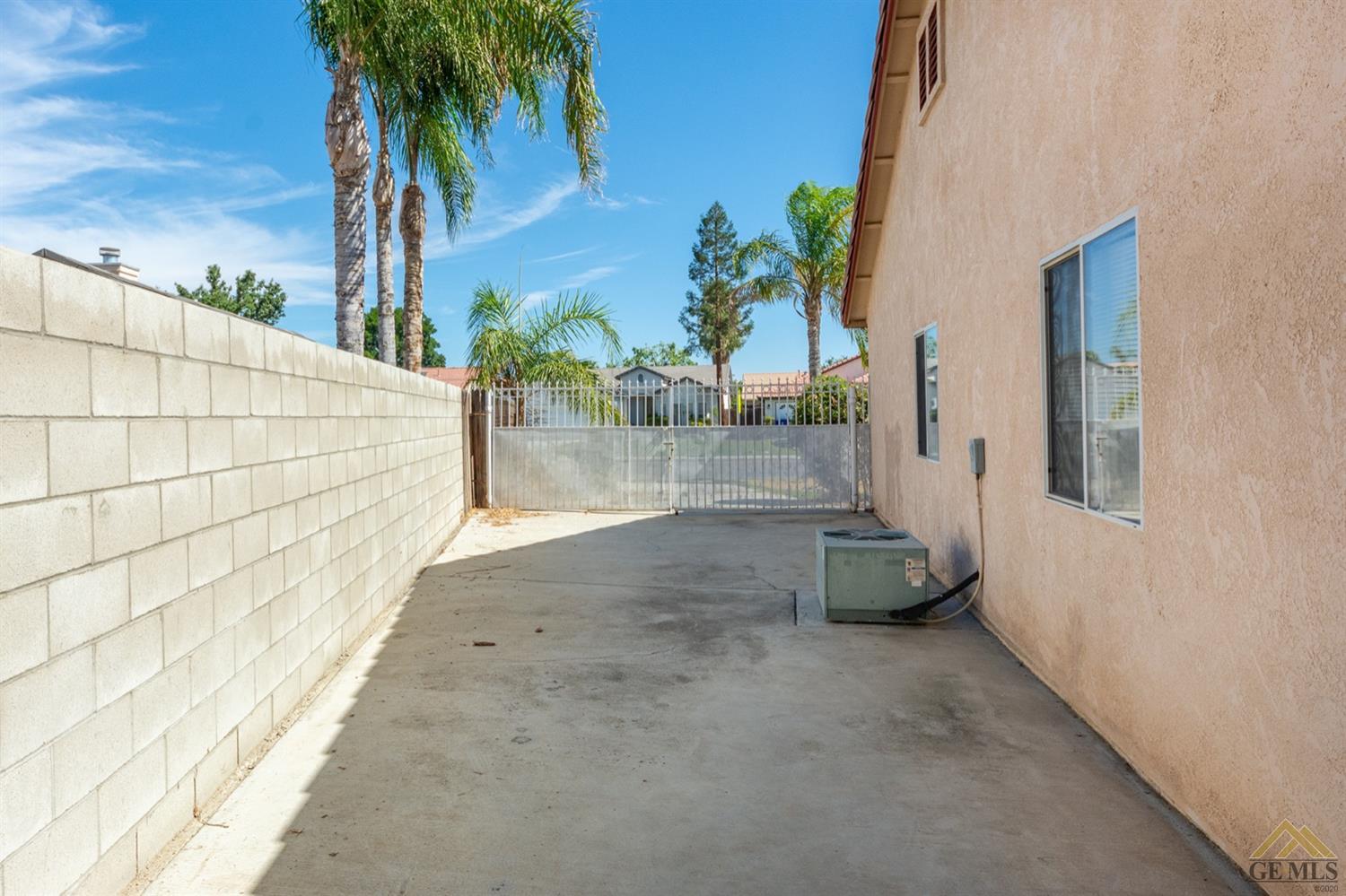 3903 Amherst Forest Road Bakersfield, CA 93313 - Photo 24 of 39