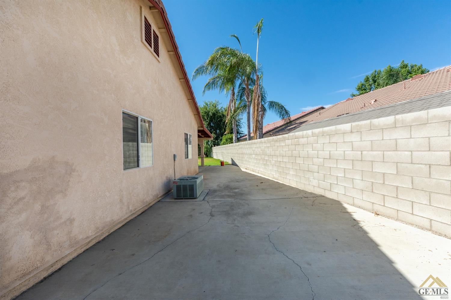 3903 Amherst Forest Road Bakersfield, CA 93313 - Photo 38 of 39