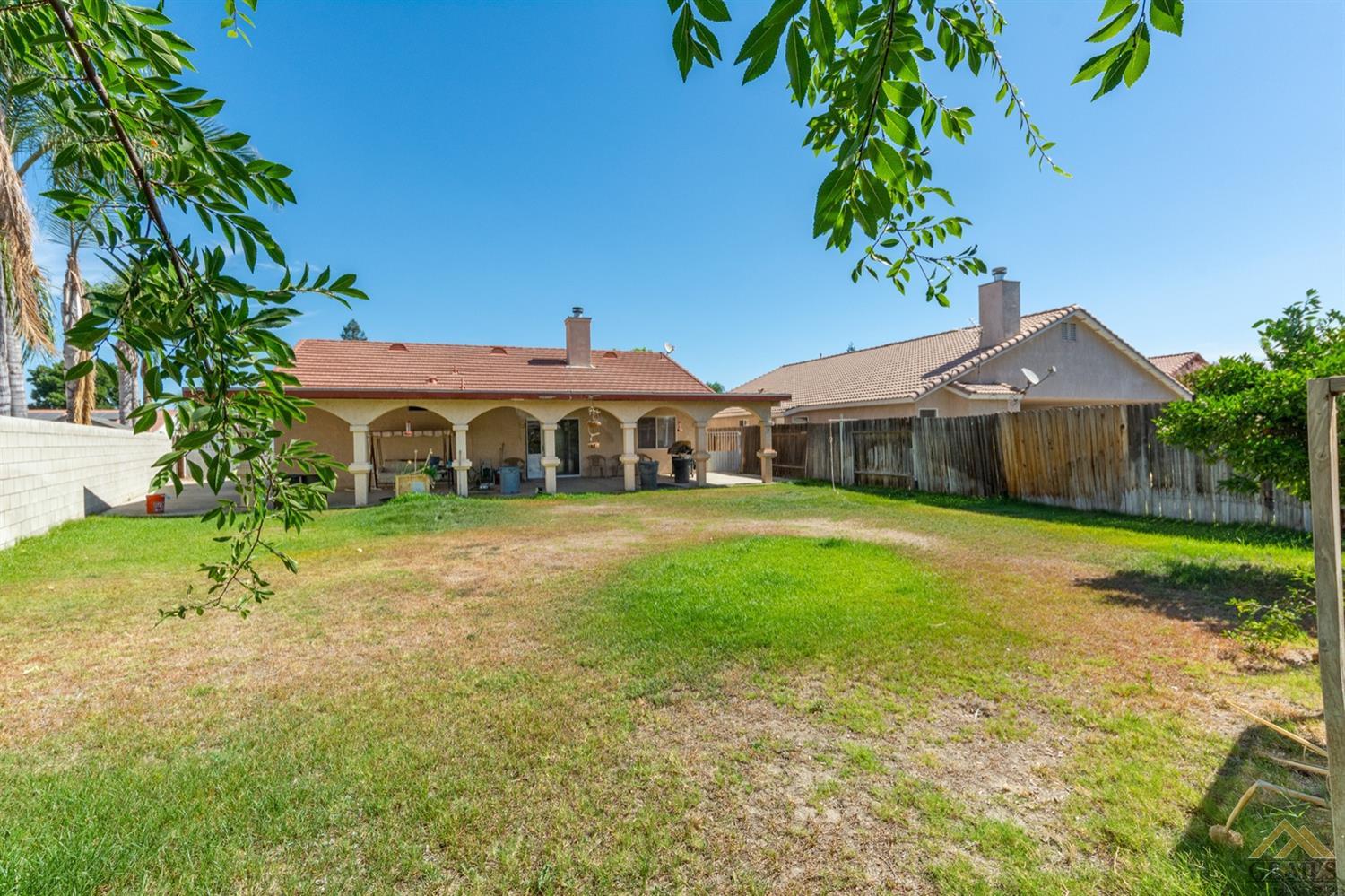 3903 Amherst Forest Road Bakersfield, CA 93313 - Photo 8 of 39