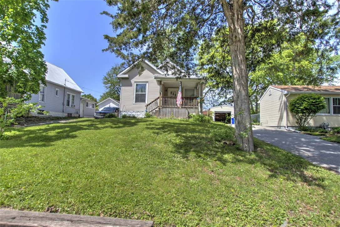 525 South 22nd Place Decatur, IL 62521 - Photo 5 of 19