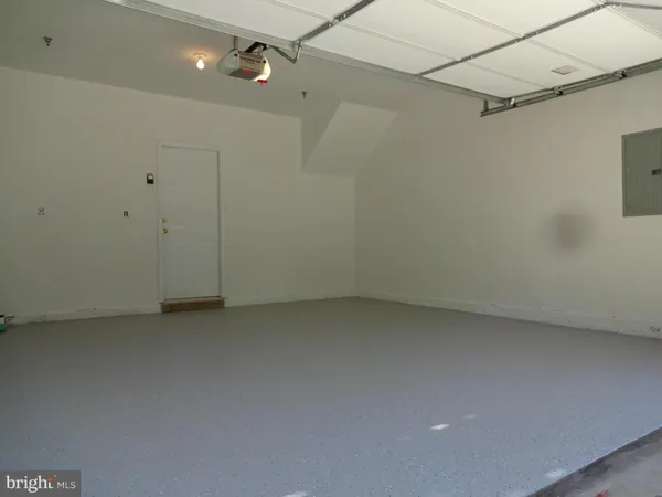 $2,400 | 21836 Jarvis Square, Ashburn, VA 20147