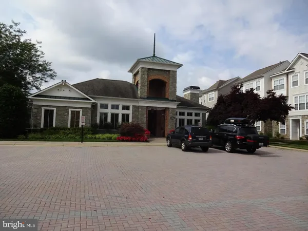 $2,400 | 21836 Jarvis Square, Ashburn, VA 20147