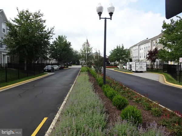 $2,400 | 21836 Jarvis Square, Ashburn, VA 20147