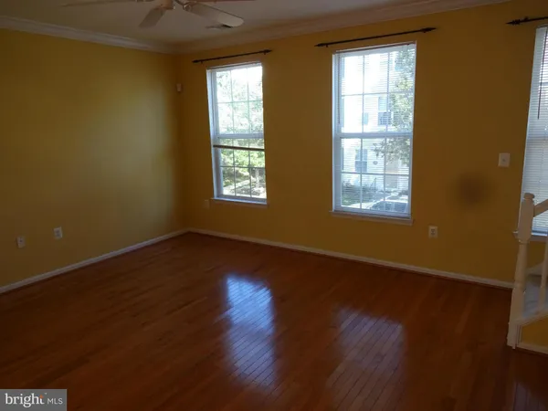 $2,400 | 21836 Jarvis Square, Ashburn, VA 20147