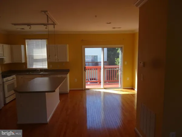 $2,400 | 21836 Jarvis Square, Ashburn, VA 20147