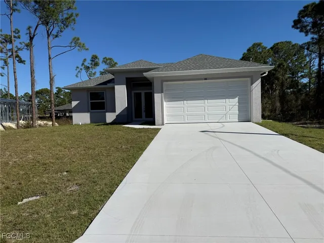 $298,900 | 193 Castle Avenue South, Lehigh Acres, FL 33974