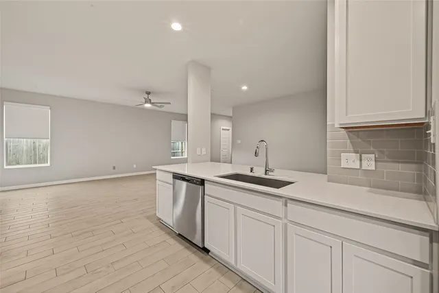 $319,000 | 2922 Valeria Drive, Rosenberg, TX 77471