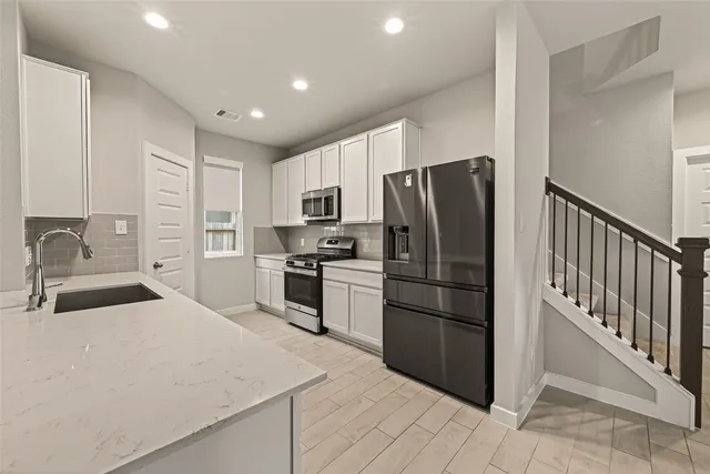 $319,000 | 2922 Valeria Drive, Rosenberg, TX 77471