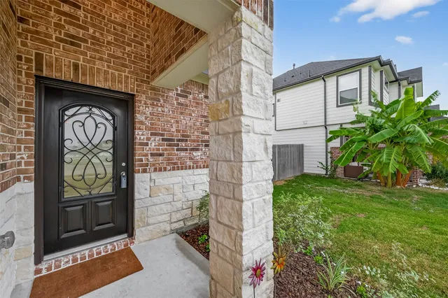 $319,000 | 2922 Valeria Drive, Rosenberg, TX 77471