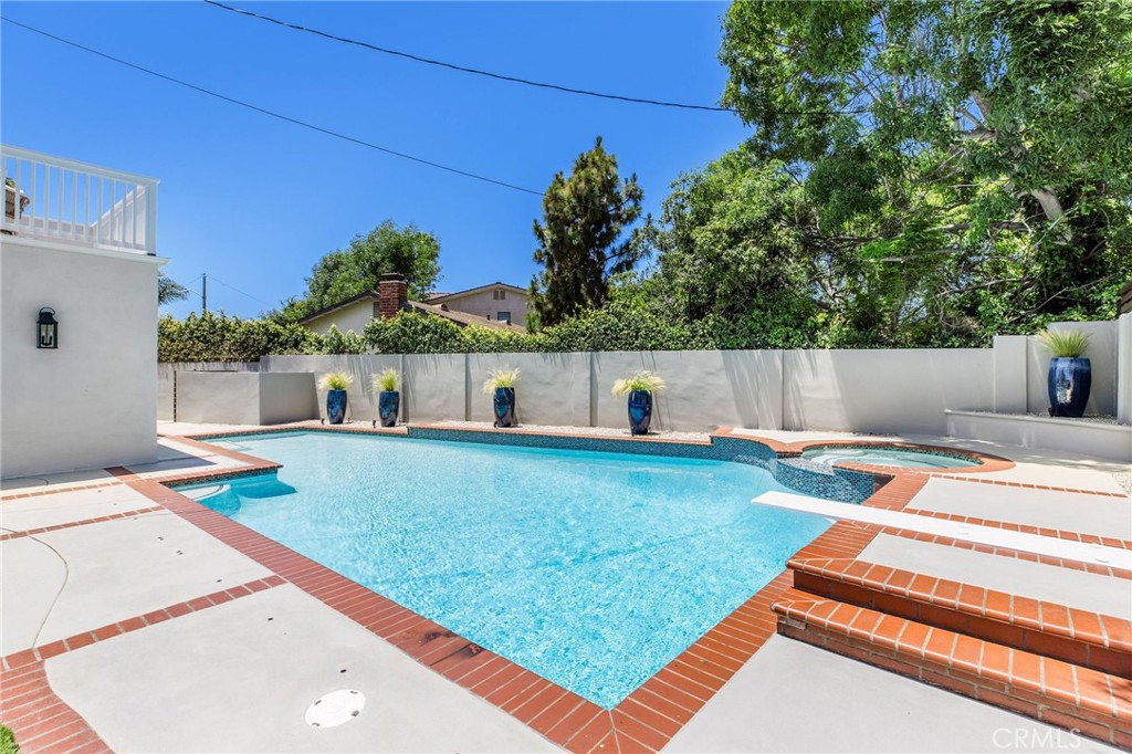 245 Surf Place Seal Beach, CA 90740 - Photo 12 of 65