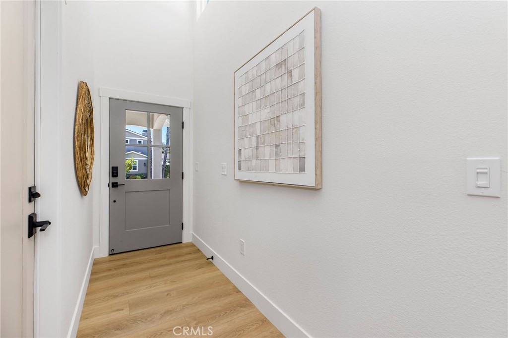 245 Surf Place Seal Beach, CA 90740 - Photo 14 of 65