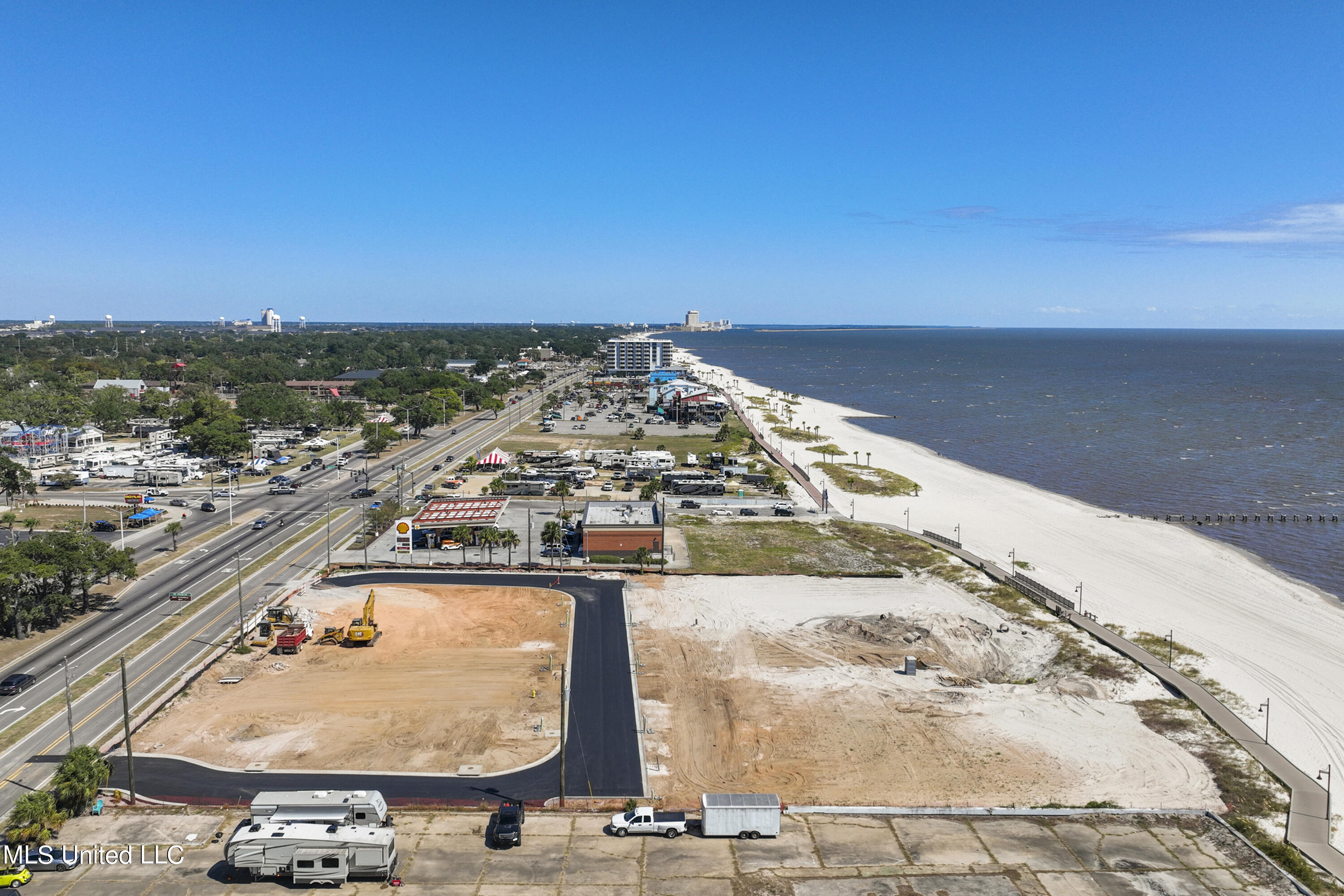 1848 Beach Boulevard Biloxi, MS 39531 - Photo 2 of 7 003