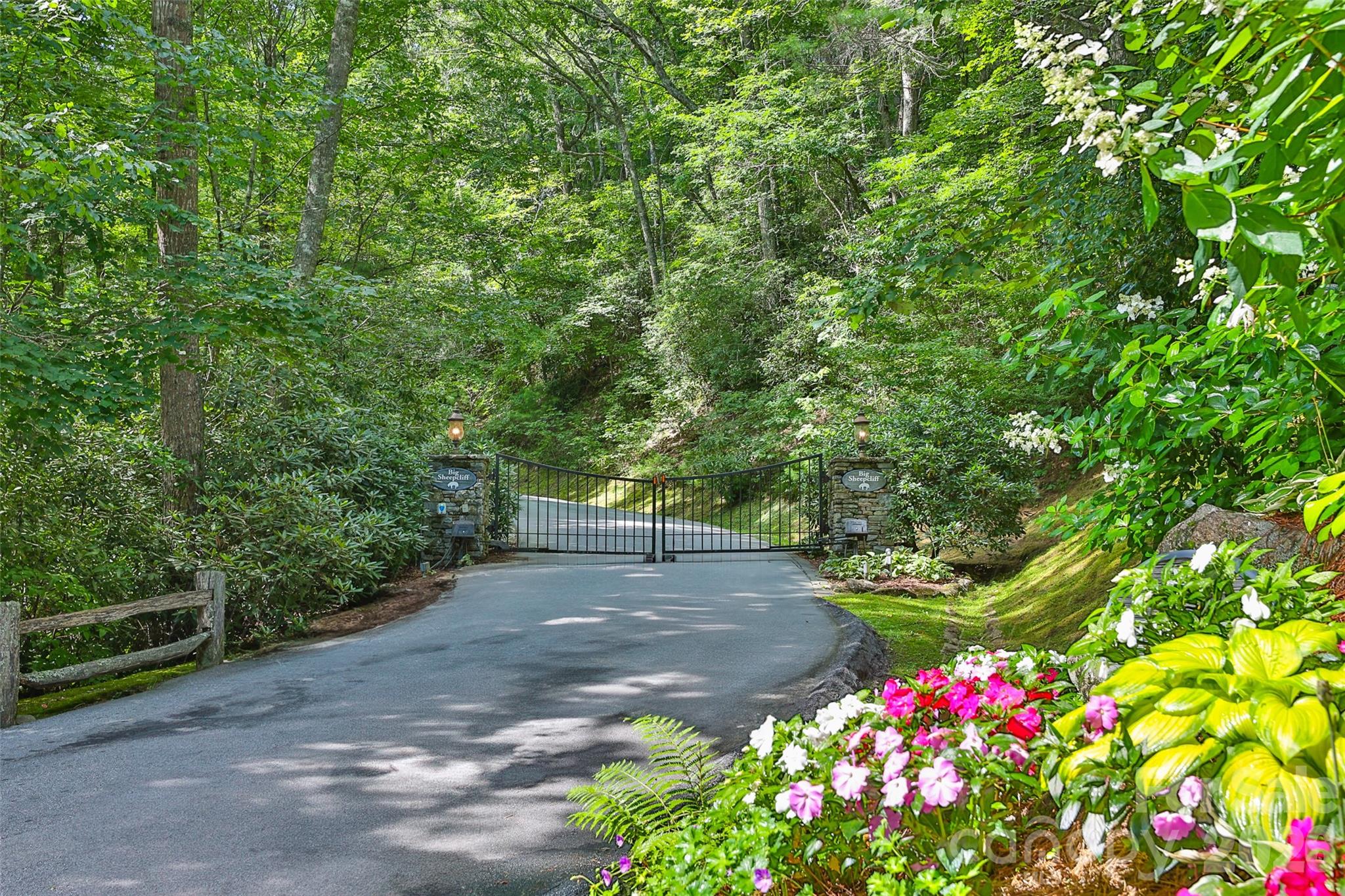 2618 Big Sheepcliff Road Cashiers, NC 28717 - Photo 32 of 35