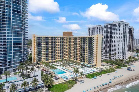 $425,000 | 2501 South Ocean Drive, Unit 1618, Hollywood, FL 33019