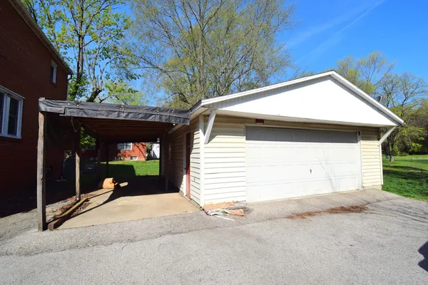 a view of a house with a garage