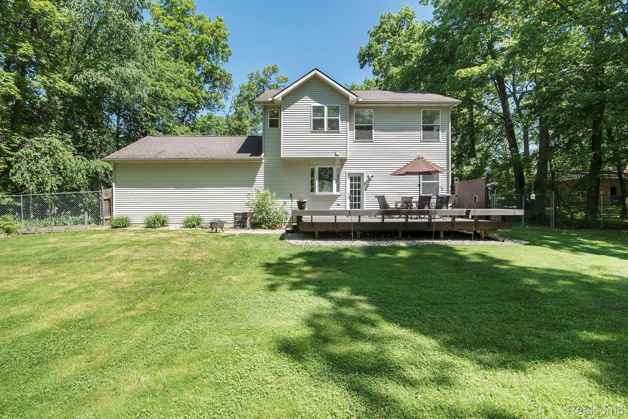 4366 Faussett Road Howell, MI 48855 - Photo 27 of 32 DSC_1000.jpg