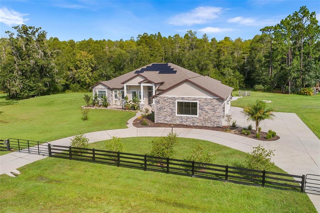 11979 Pasco Trails Boulevard Spring Hill, FL 34610 - Photo 3 of 36