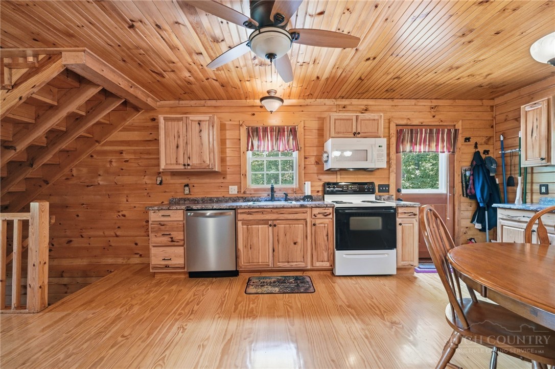 1987 Buck Mountain Road Purlear, NC 28665 - Photo 12 of 50