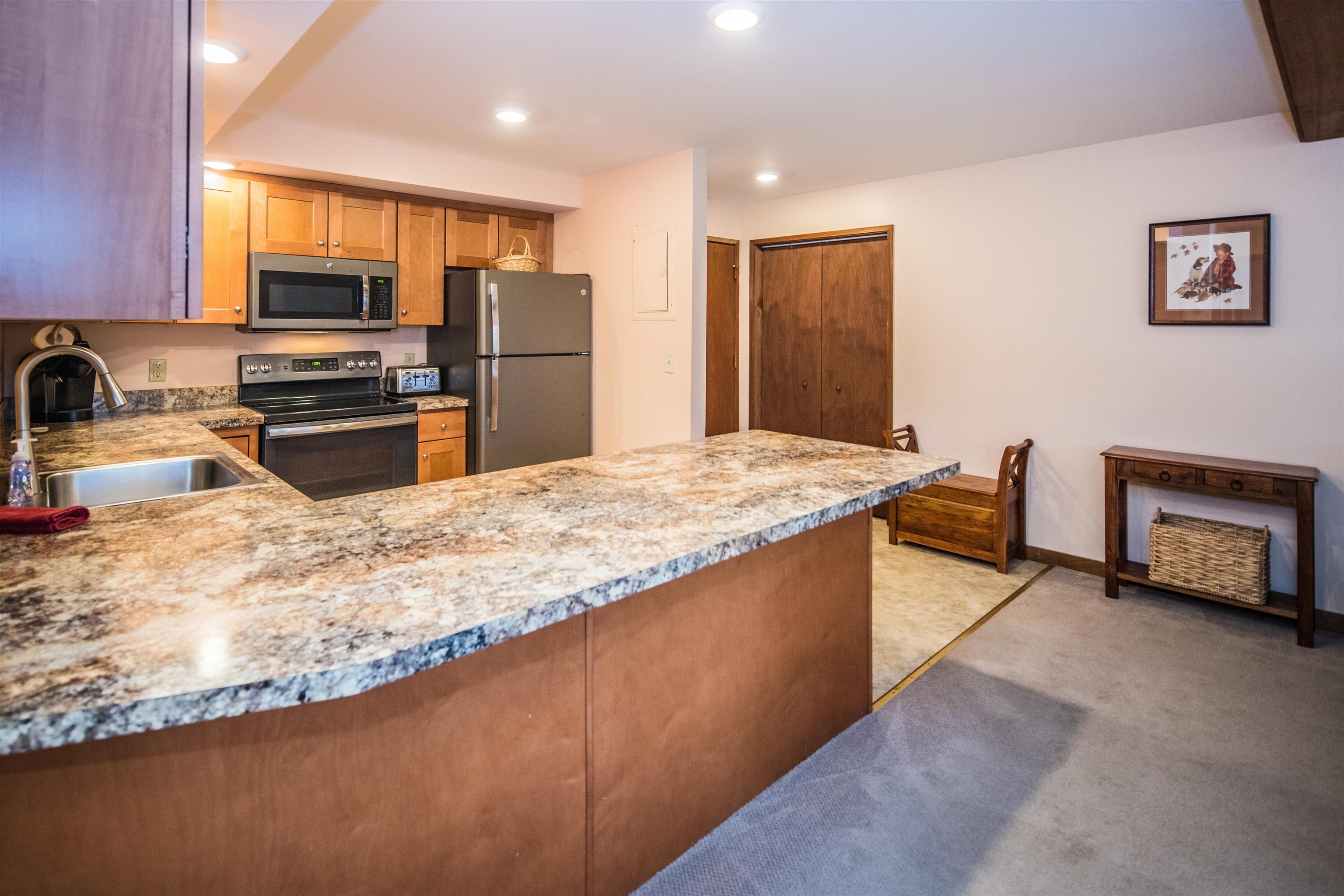 118 Gateway Court, Unit 12 Mendon, VT 05701 - Photo 8 of 24 Gallery Image 8