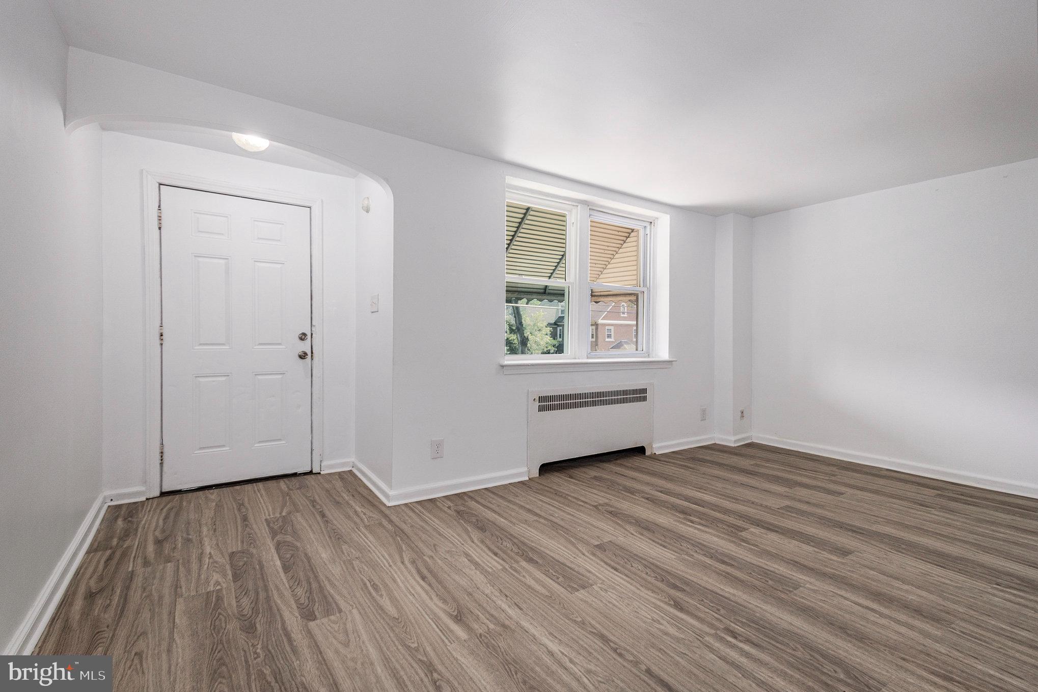 212 Hampden Road Upper Darby, PA 19082 - Photo 11 of 30 family room