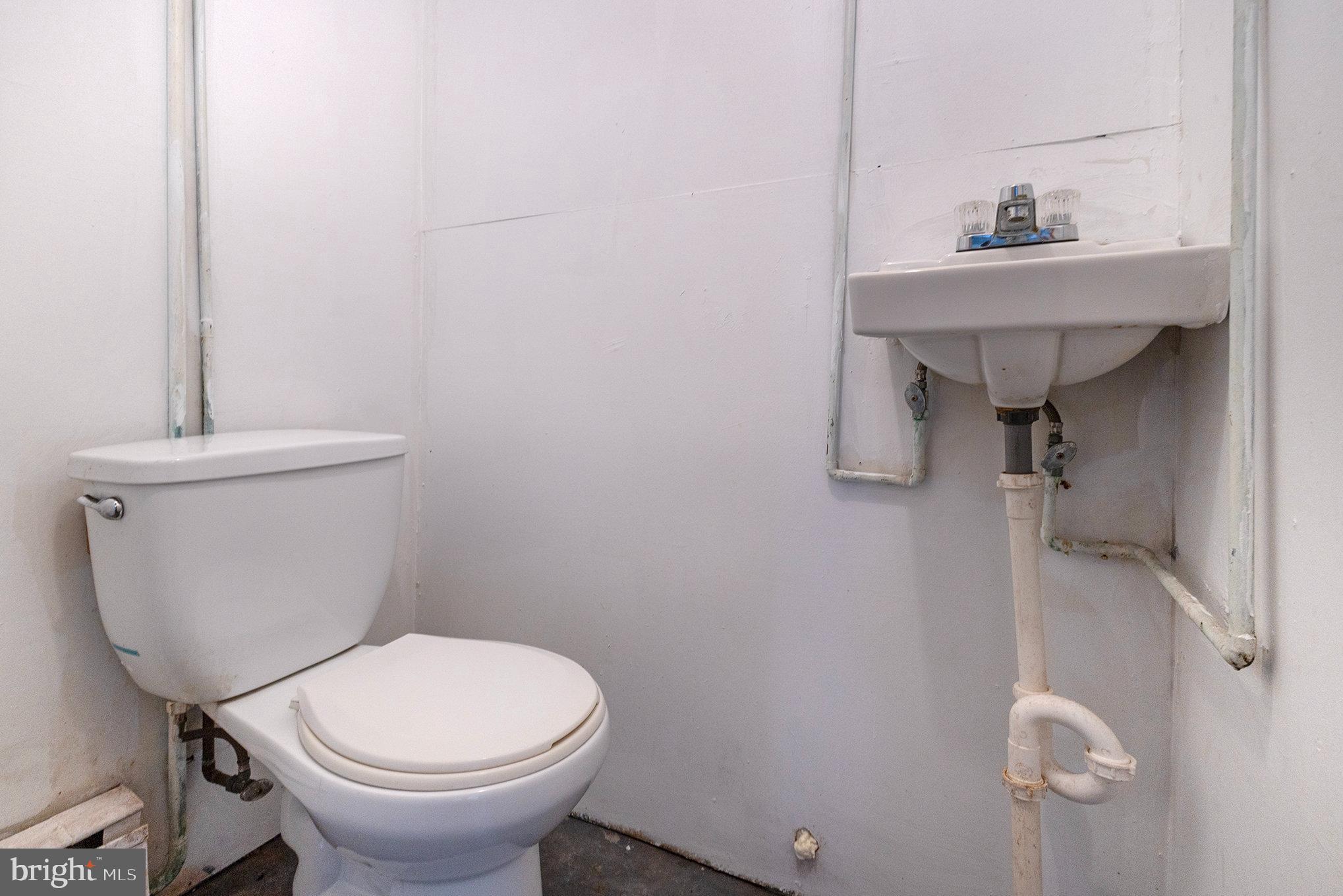 212 Hampden Road Upper Darby, PA 19082 - Photo 25 of 30 Powder room in basement