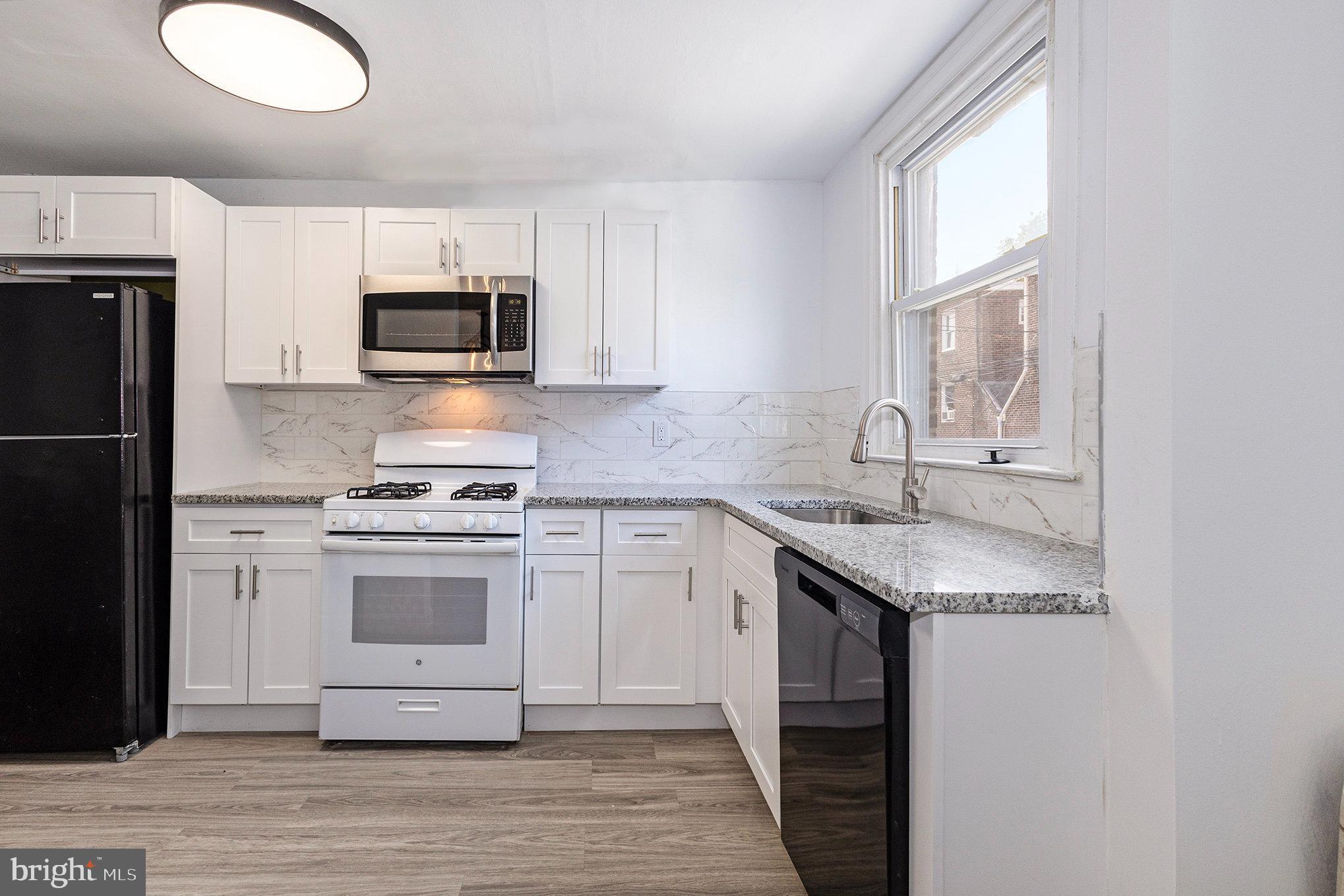 212 Hampden Road Upper Darby, PA 19082 - Photo 3 of 30