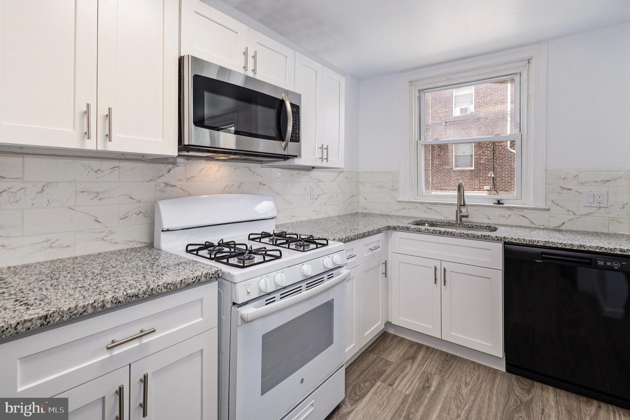 212 Hampden Road Upper Darby, PA 19082 - Photo 4 of 30