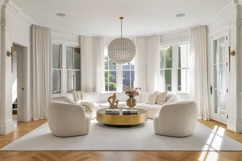 $6,200,000 | 15 Farlow Road, Newton, MA 02458