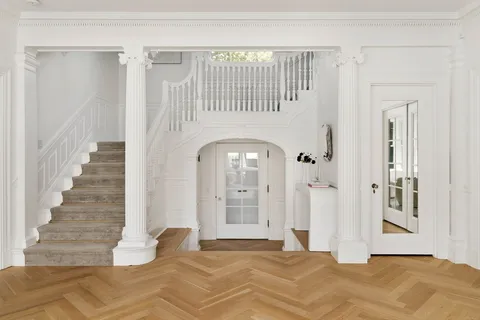 $6,200,000 | 15 Farlow Road, Newton, MA 02458