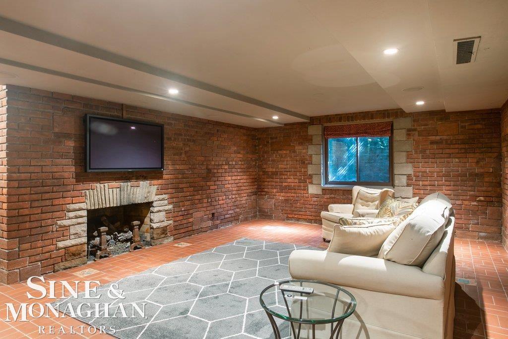 631 Pemberton Road Grosse Pointe, MI 48230 - Photo 23 of 32 50059913-22.JPG