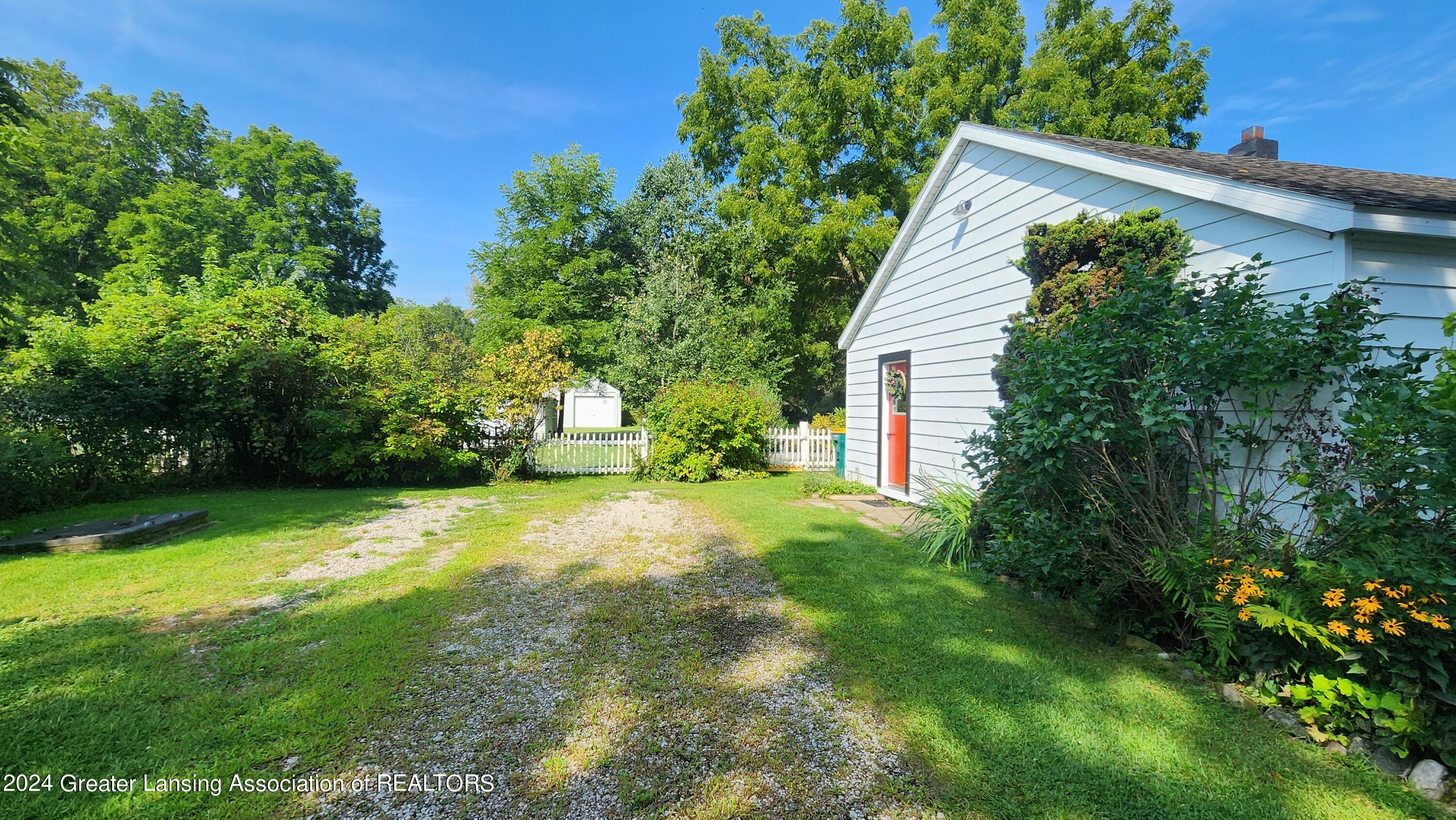16470 Stockwell Road Lansing, MI 48906 - Photo 23 of 27 20240827_110551