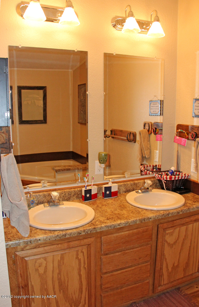8401 Arlie Road Amarillo, TX 79108 - Photo 16 of 27 Master Bath Vanity