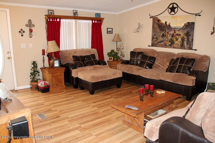 8401 Arlie Road Amarillo, TX 79108 - Photo 5 of 27 Living Area