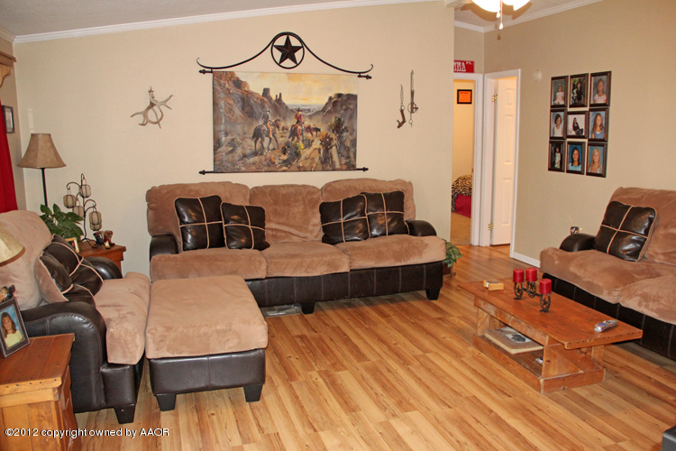 8401 Arlie Road Amarillo, TX 79108 - Photo 7 of 27 Living Area3